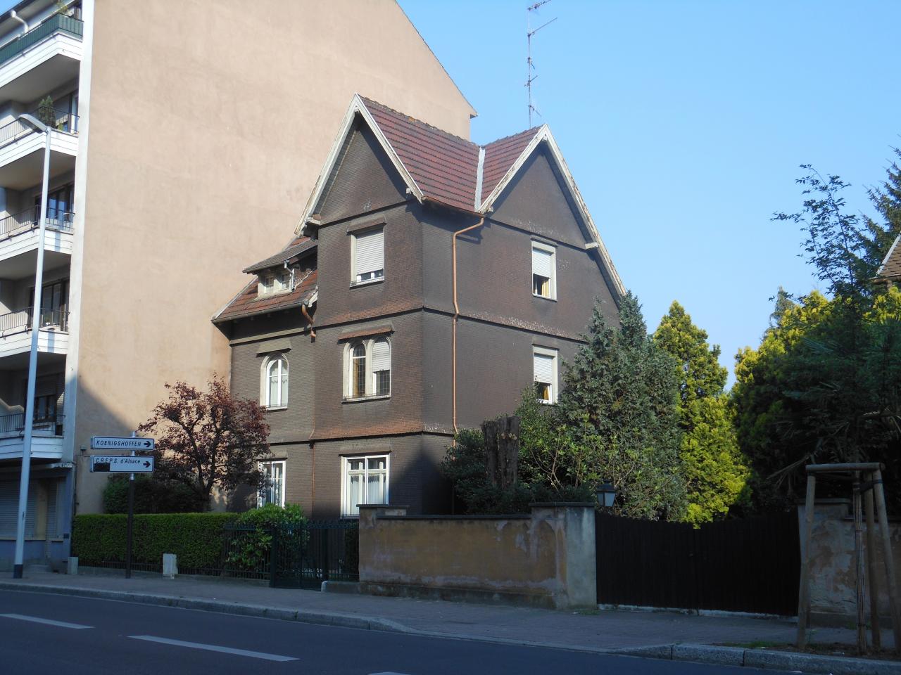 Maison de glacis